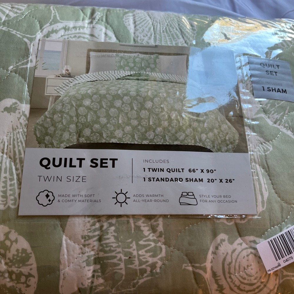NEW Laura Ashley TWIN Size Linley Quilt & Sham Set Yellow and Blue Floral NIP - Picture 2 of 12